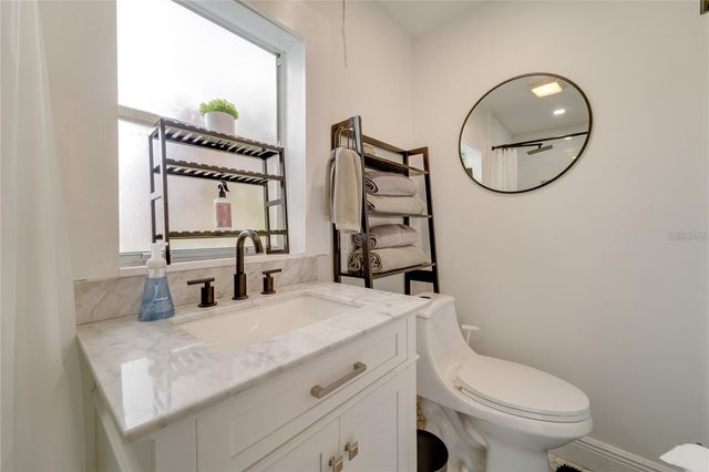 2410 CENTER AVENUE, Orlando, FL 32806
