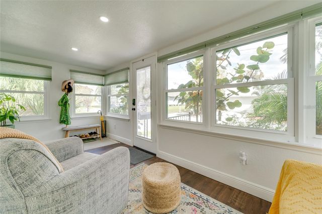 2410 CENTER AVENUE, Orlando, FL 32806