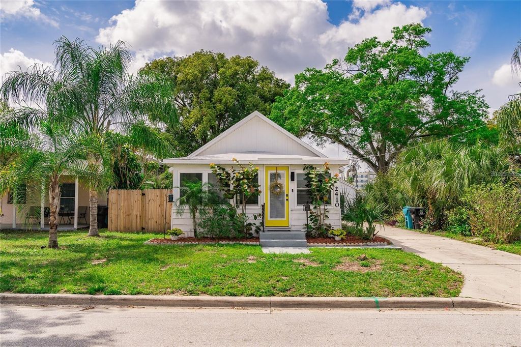 2410 CENTER AVENUE, Orlando, FL 32806