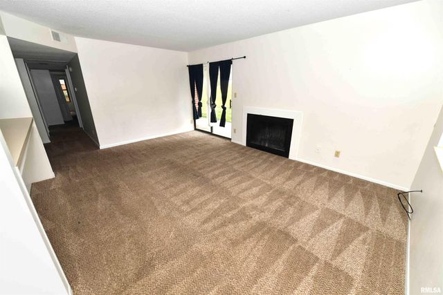 5734 N AUTUMN RIDGE Court, Peoria, IL 61615