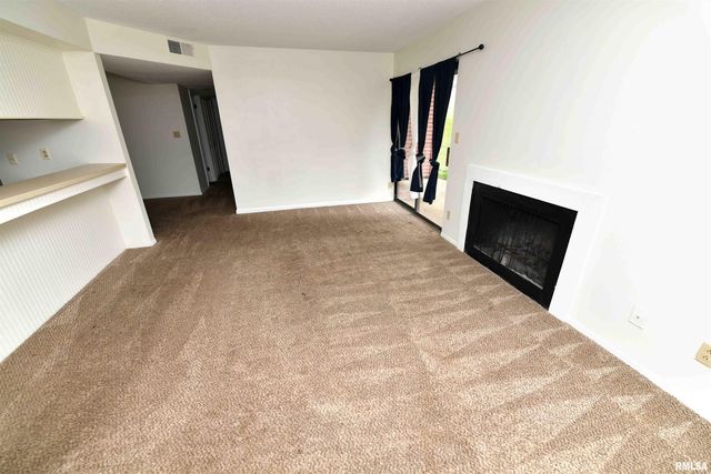 5734 N AUTUMN RIDGE Court, Peoria, IL 61615