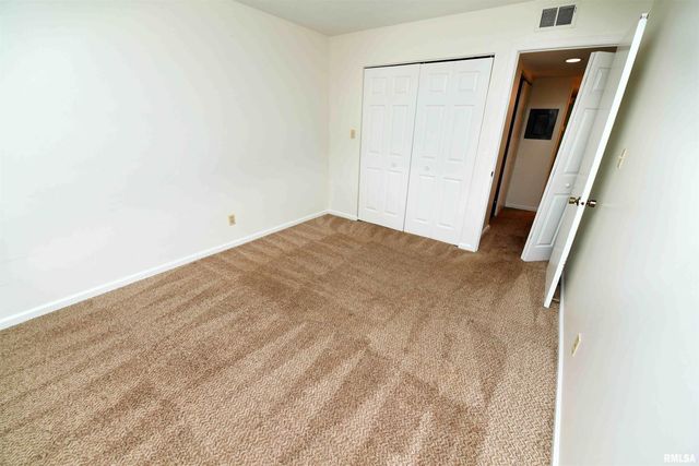 5734 N AUTUMN RIDGE Court, Peoria, IL 61615