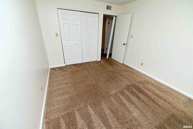 5734 N AUTUMN RIDGE Court, Peoria, IL 61615