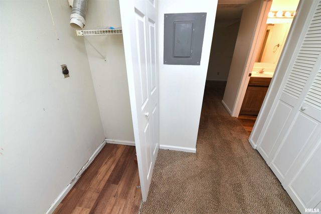 5734 N AUTUMN RIDGE Court, Peoria, IL 61615