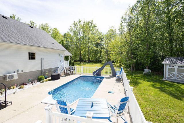 135 Arrowhead Drive, Morehead, KY 40351