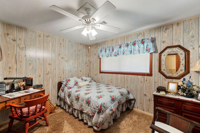 502 Dan Street, East Bernard, TX 77435