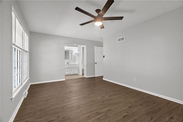 200 NE Locust Drive, Blue Springs, MO 64014