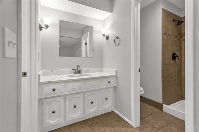 200 NE Locust Drive, Blue Springs, MO 64014