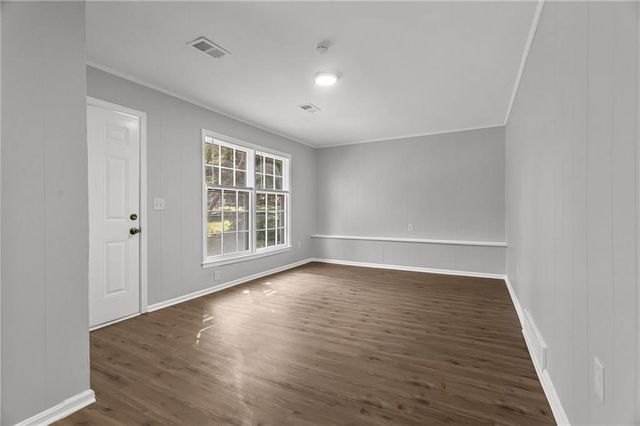 200 NE Locust Drive, Blue Springs, MO 64014
