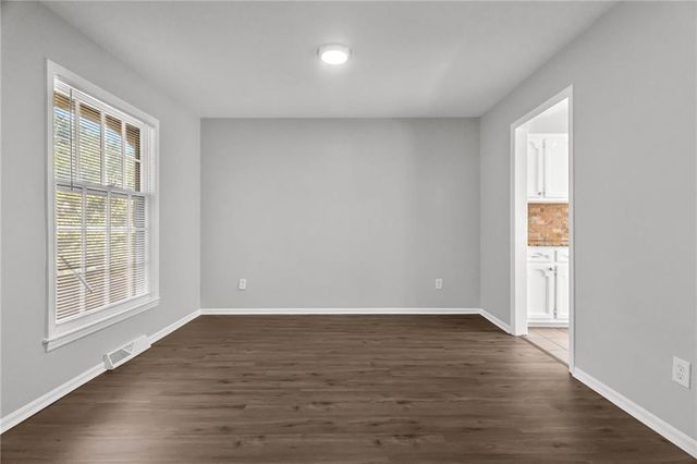 200 NE Locust Drive, Blue Springs, MO 64014