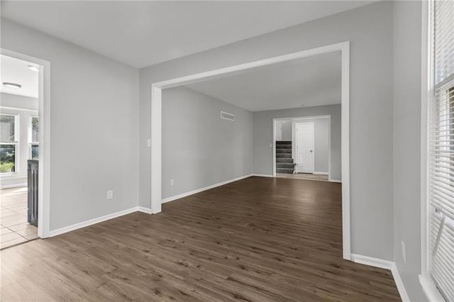 200 NE Locust Drive, Blue Springs, MO 64014
