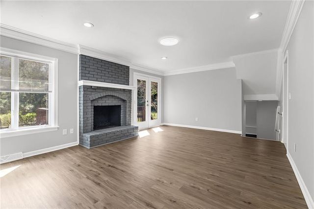 200 NE Locust Drive, Blue Springs, MO 64014