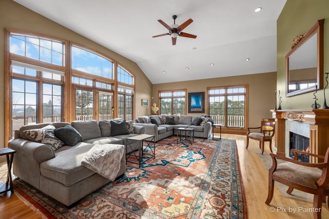 2917 Fox Knoll Court, Johnsburg, IL 60051