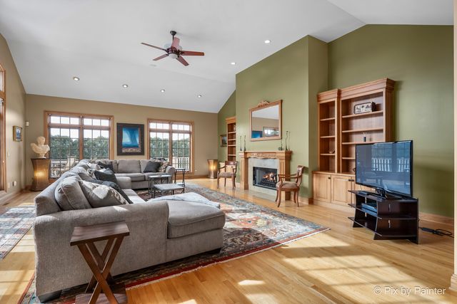 2917 Fox Knoll Court, Johnsburg, IL 60051