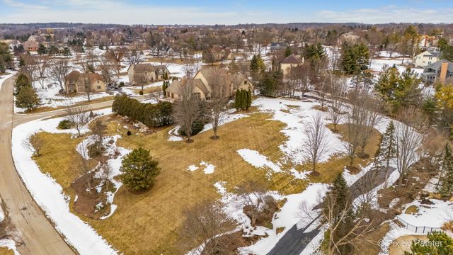 2917 Fox Knoll Court, Johnsburg, IL 60051