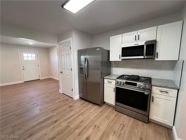 13325 Carrington Avenue, Cleveland, OH 44135