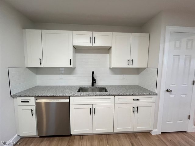 13325 Carrington Avenue, Cleveland, OH 44135