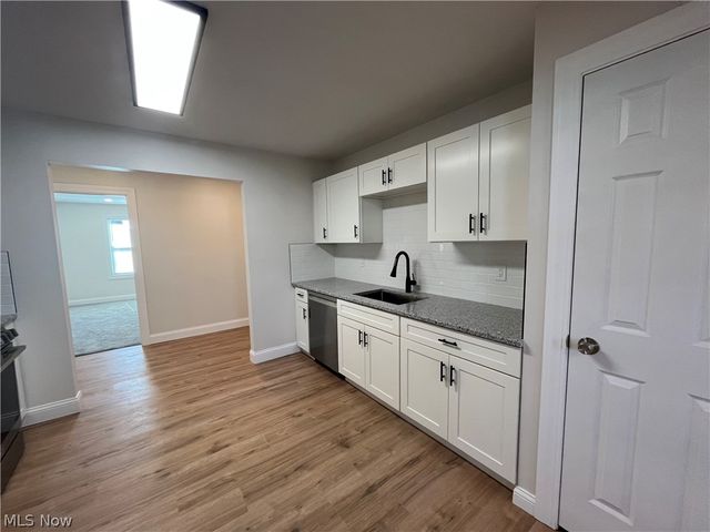 13325 Carrington Avenue, Cleveland, OH 44135