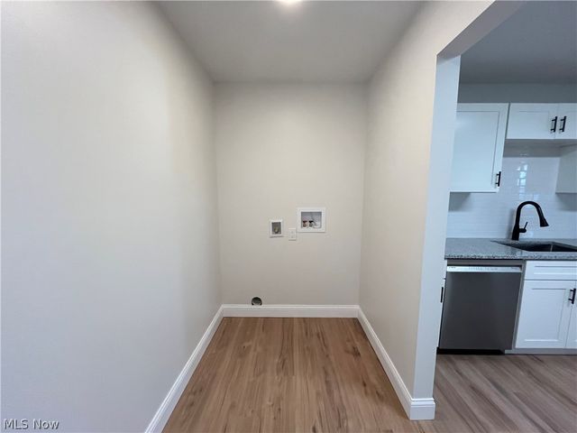 13325 Carrington Avenue, Cleveland, OH 44135