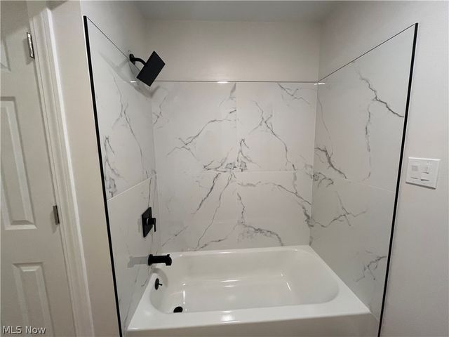 13325 Carrington Avenue, Cleveland, OH 44135