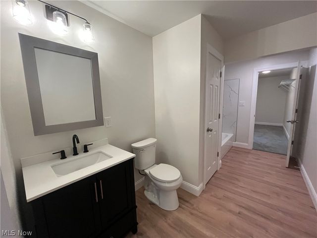 13325 Carrington Avenue, Cleveland, OH 44135