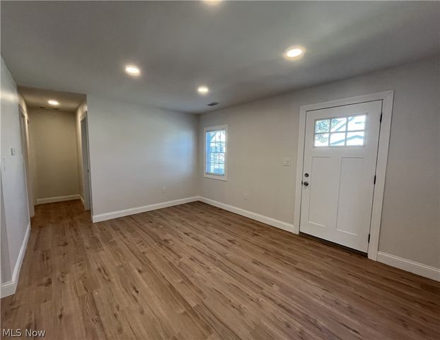 13325 Carrington Avenue, Cleveland, OH 44135