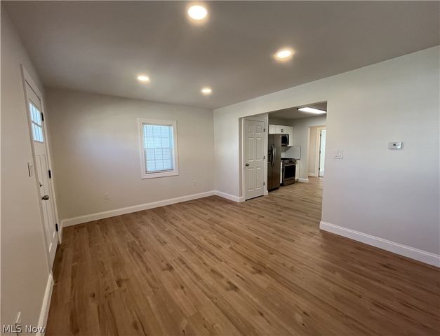 13325 Carrington Avenue, Cleveland, OH 44135