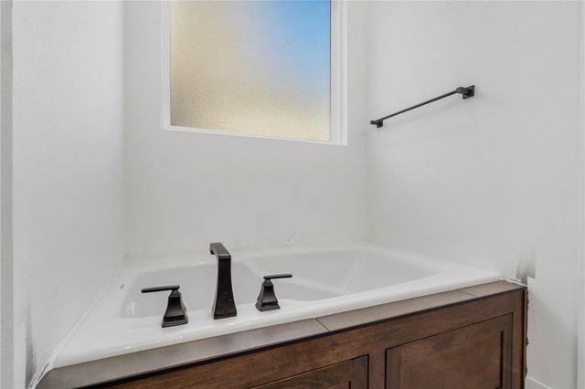 431 Hedge Drive, Centerton, AR 72719