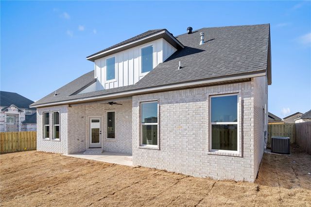 431 Hedge Drive, Centerton, AR 72719