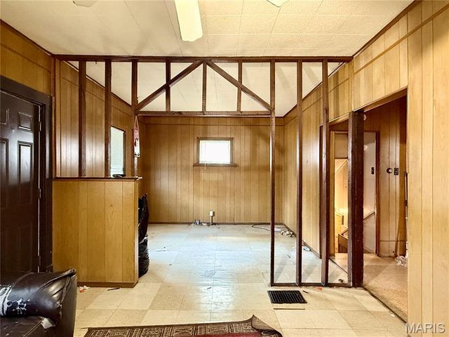 5819 Helen Avenue, Jennings, MO 63136