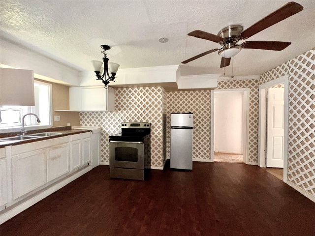 3619 5th Street, Stafford, TX 77477