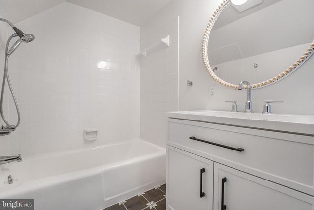 1216 SOPHIA ST, Fredericksburg, VA 22401