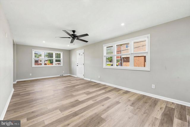 18 W MADISON AVE, Clifton Heights, PA 19018