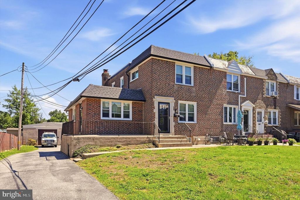 18 W MADISON AVE, Clifton Heights, PA 19018