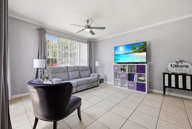 9256 LAKE CHASE ISLAND WAY, Tampa, FL 33626