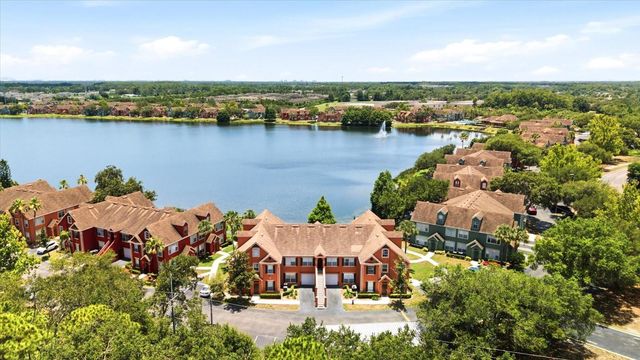 9256 LAKE CHASE ISLAND WAY, Tampa, FL 33626