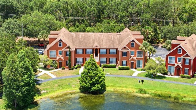 9256 LAKE CHASE ISLAND WAY, Tampa, FL 33626