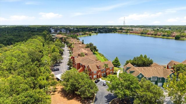 9256 LAKE CHASE ISLAND WAY, Tampa, FL 33626