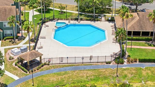 9256 LAKE CHASE ISLAND WAY, Tampa, FL 33626