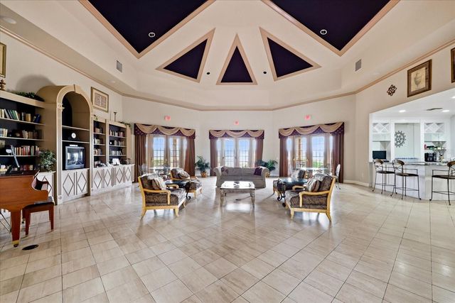 9256 LAKE CHASE ISLAND WAY, Tampa, FL 33626