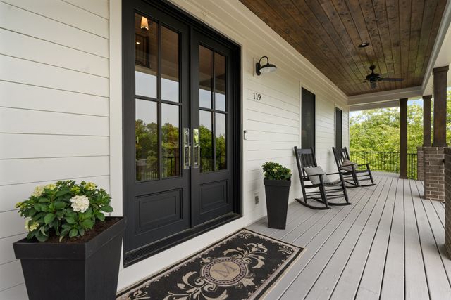 119 Century Oak Dr, Franklin, TN 37069