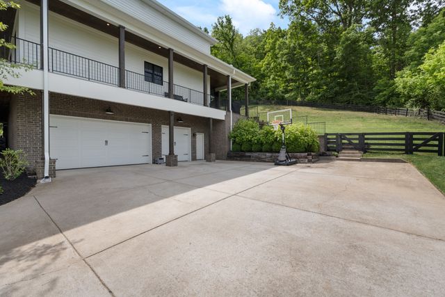 119 Century Oak Dr, Franklin, TN 37069