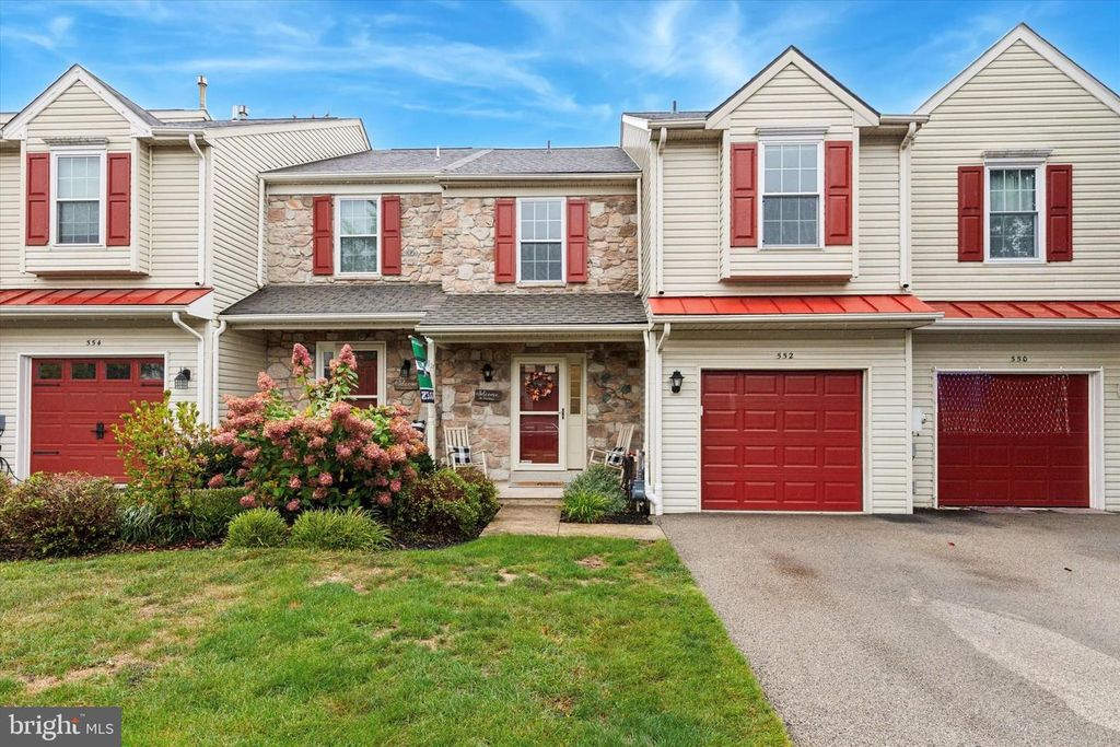 552 CREEKSIDE DR, Souderton, PA 18964