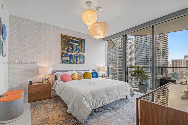 1000 Brickell Plz 2912, Miami, FL 33131