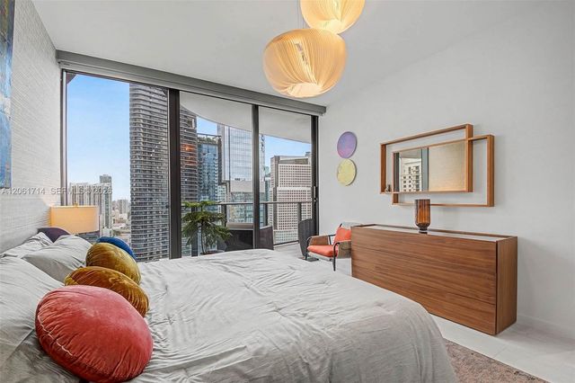 1000 Brickell Plz 2912, Miami, FL 33131