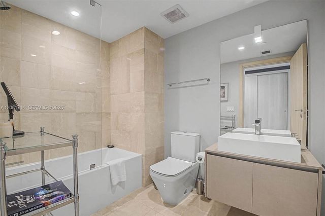 1000 Brickell Plz 2912, Miami, FL 33131