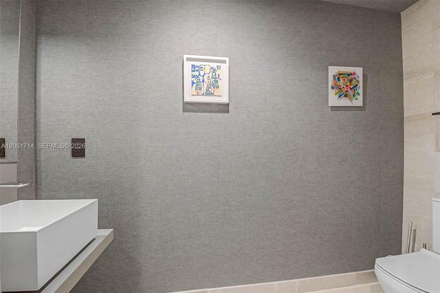 1000 Brickell Plz 2912, Miami, FL 33131