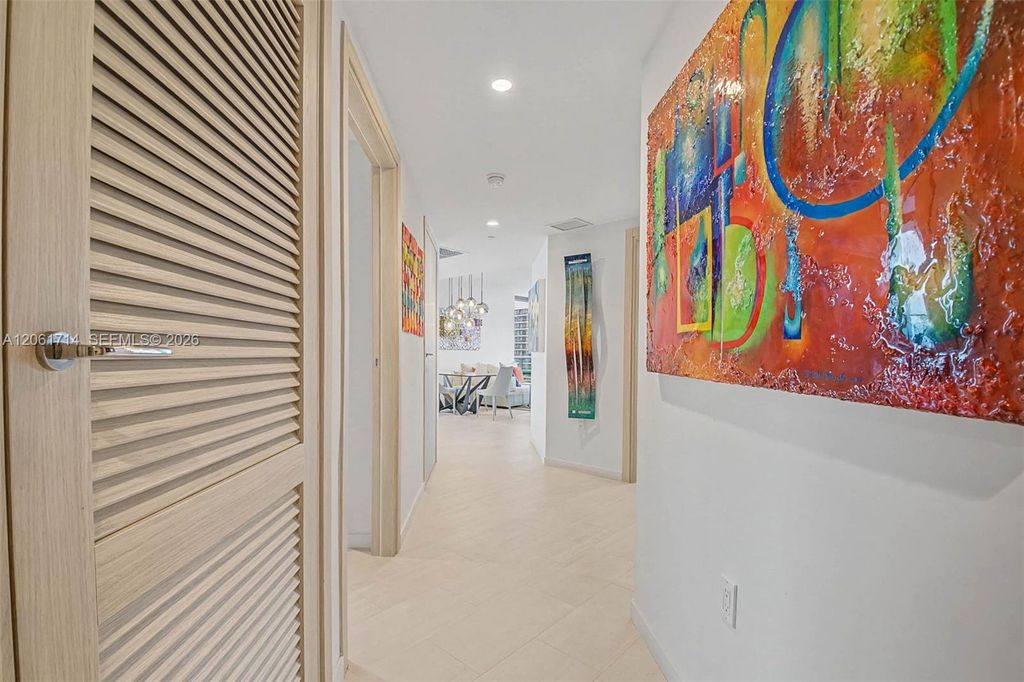 1000 Brickell Plz 2912, Miami, FL 33131