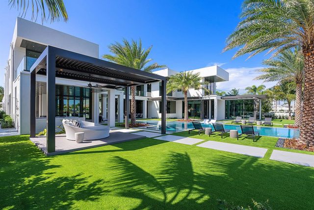 372 E Alexander Palm Road, Boca Raton, FL 33432