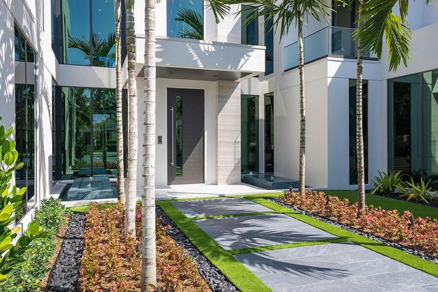 372 E Alexander Palm Road, Boca Raton, FL 33432